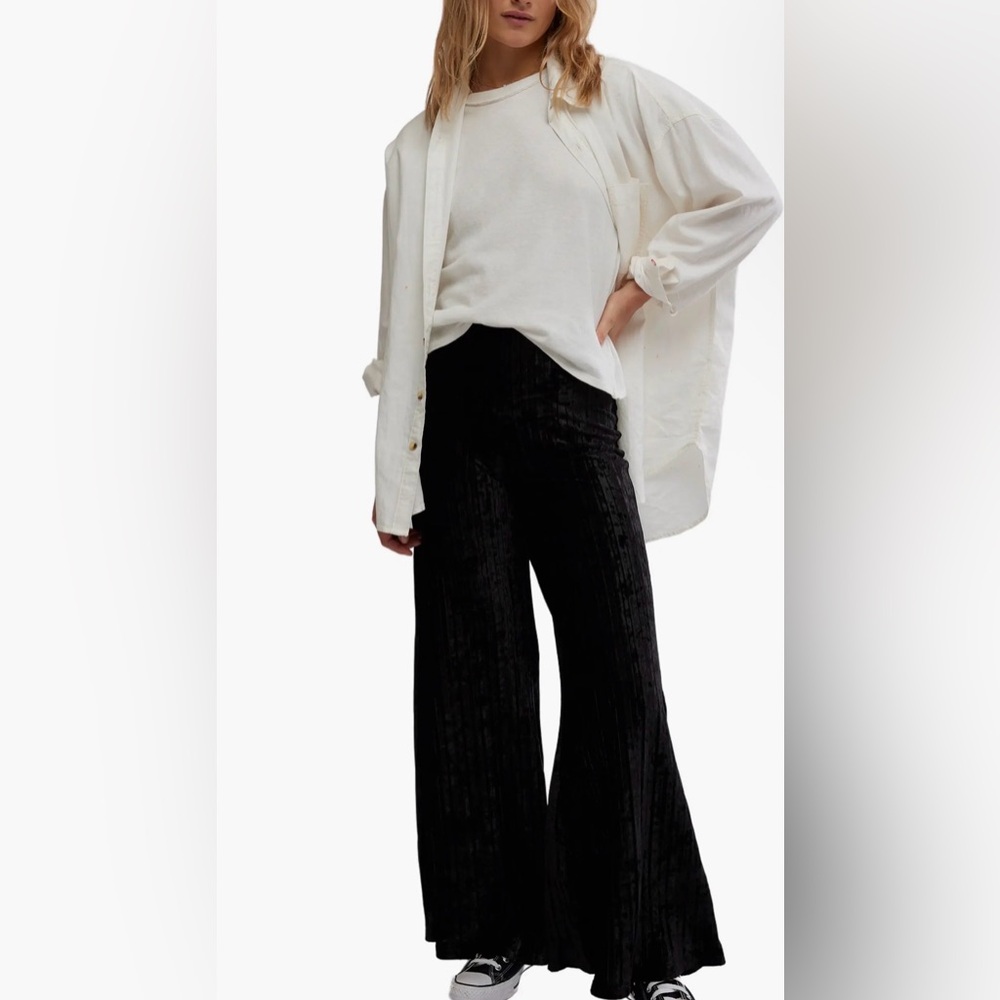 Star Sign Ribbed Wide Leg Velvet Pants